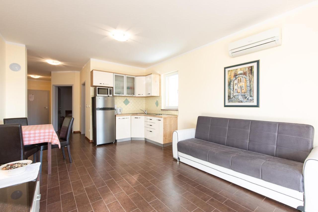 Apartments Bella Vista Krk Town Extérieur photo
